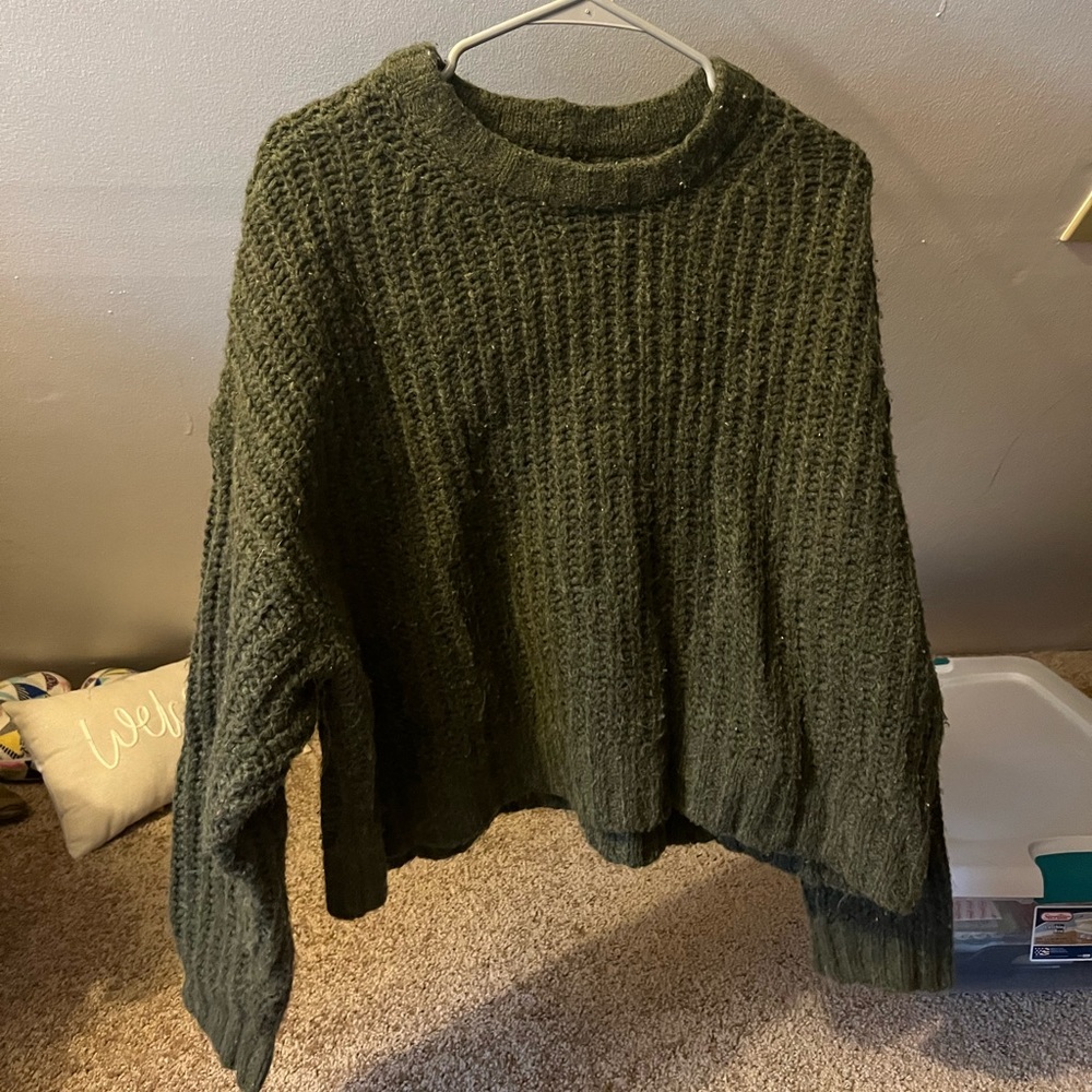 olive green american eagle cropped knit sweater